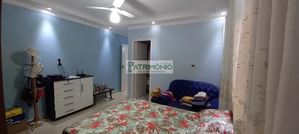 Casa à venda com 2 quartos, 250m² - Foto 3