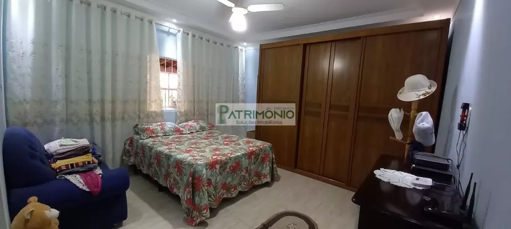 Casa à venda com 2 quartos, 250m² - Foto 7