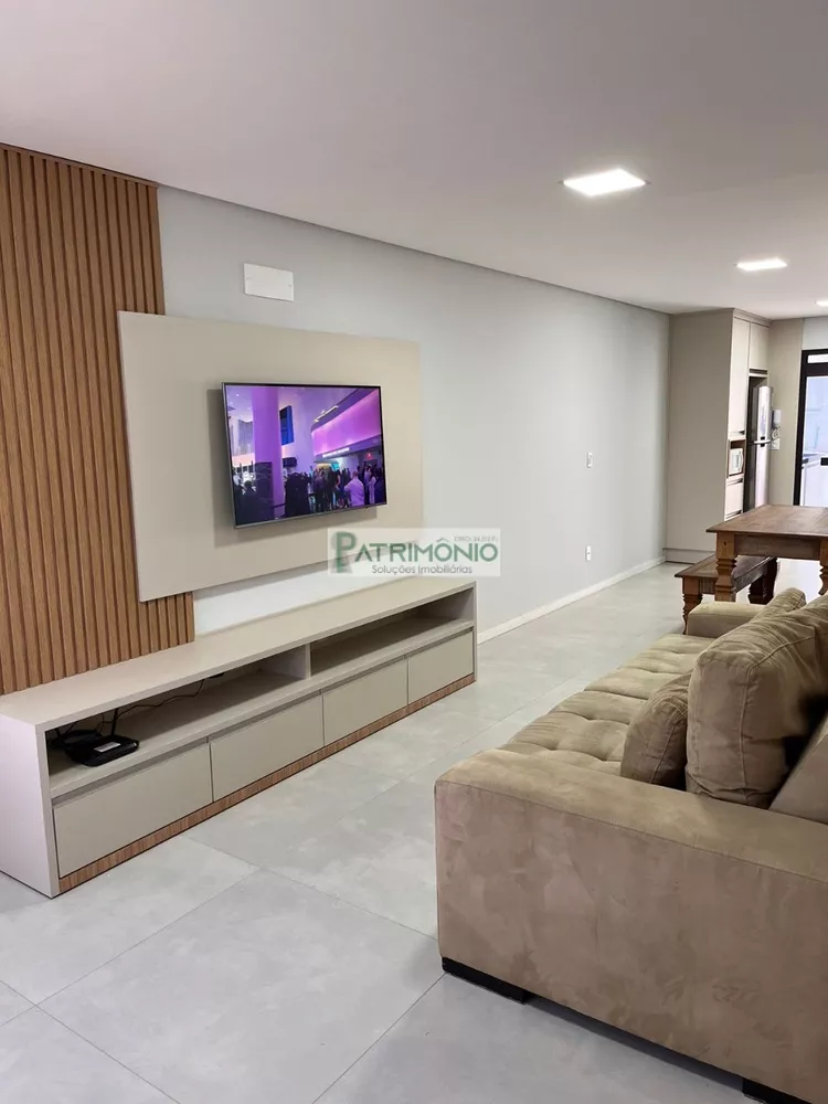 Casa à venda e aluguel com 2 quartos, 130m² - Foto 3