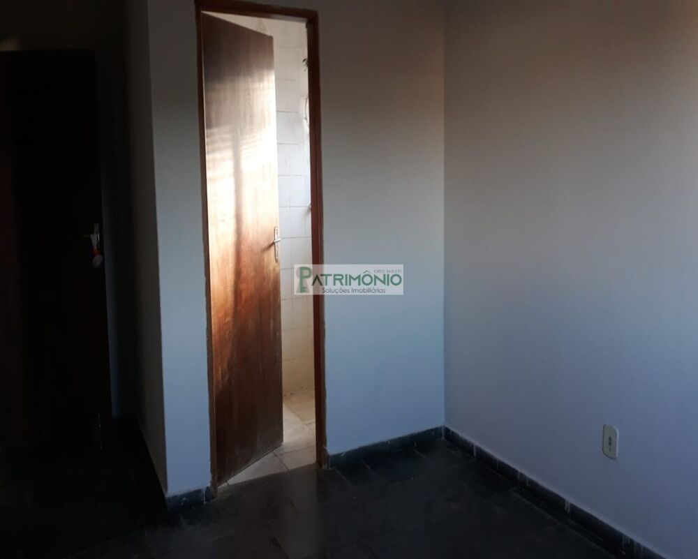Casa, 3 quartos, 130 m² - Foto 1