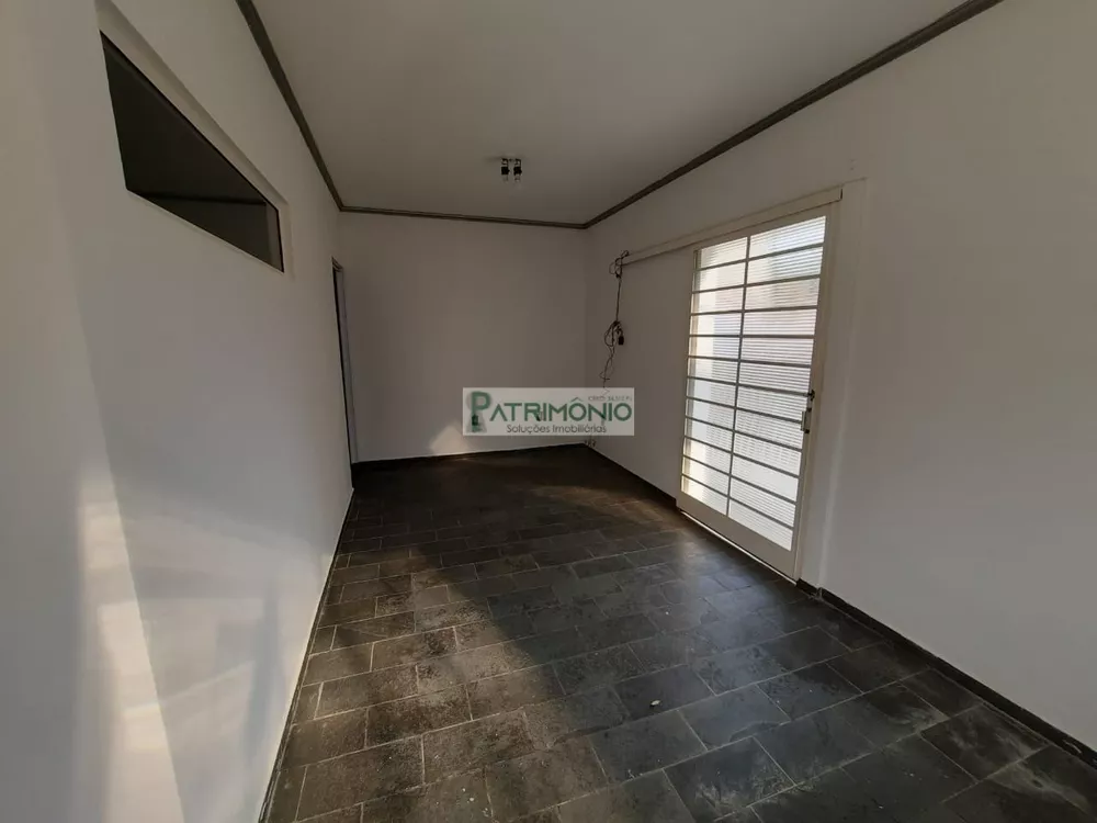 Casa para alugar com 1 quarto, 40m² - Foto 3