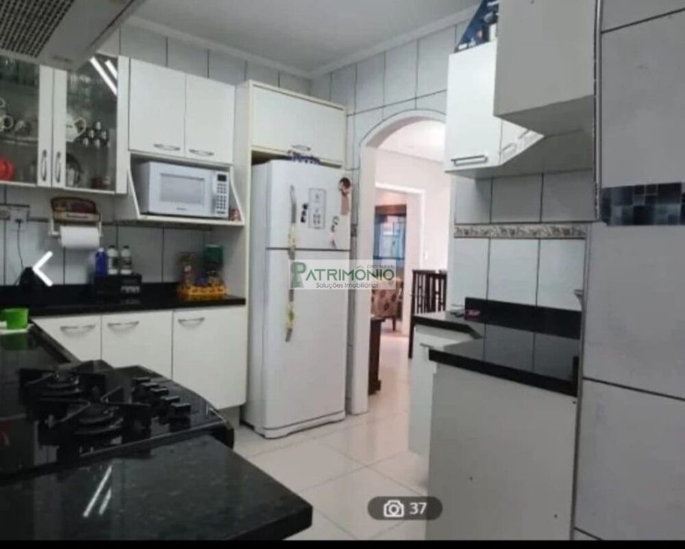 Casa, 3 quartos, 232 m² - Foto 7