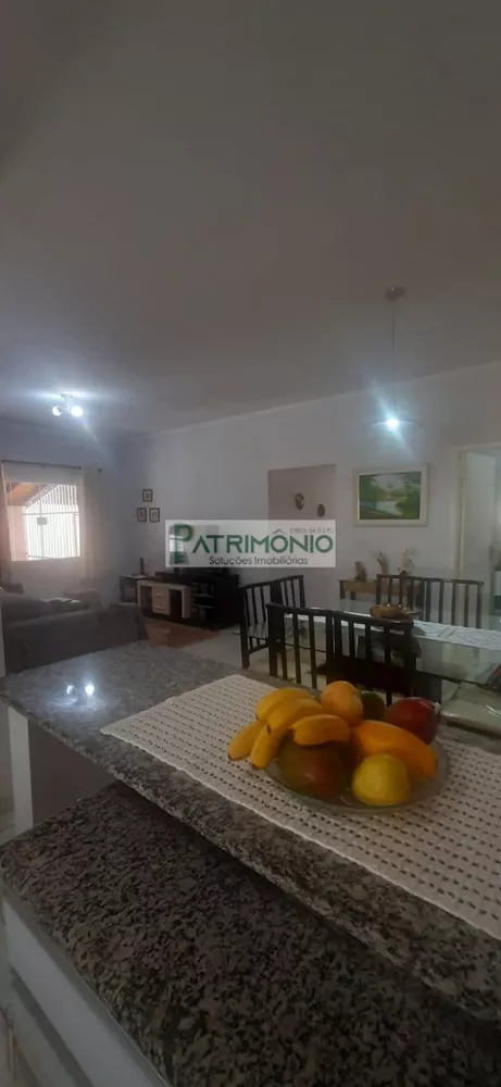 Casa à venda com 3 quartos, 307m² - Foto 4