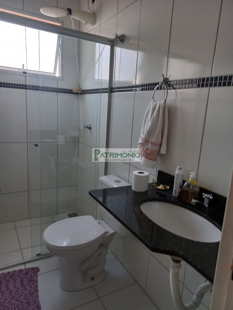 Apartamento à venda com 2 quartos, 67m² - Foto 4