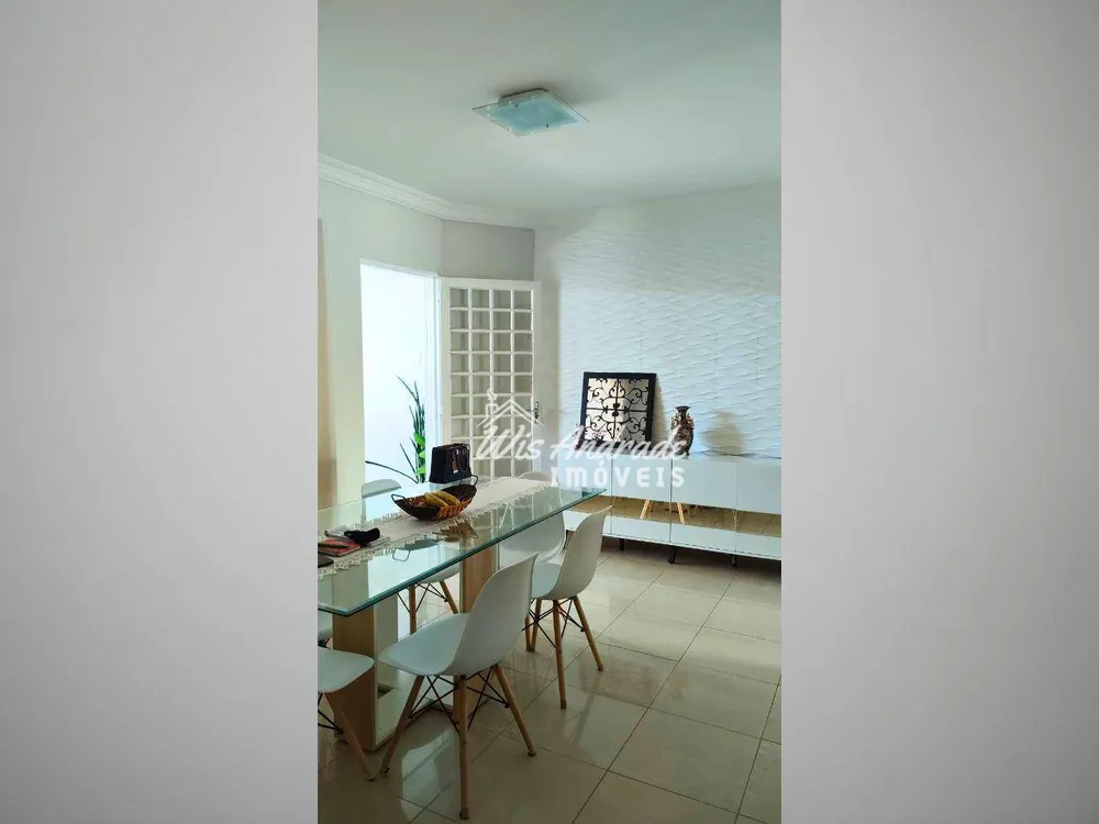 Casa, 5 quartos, 201 m² - Foto 3