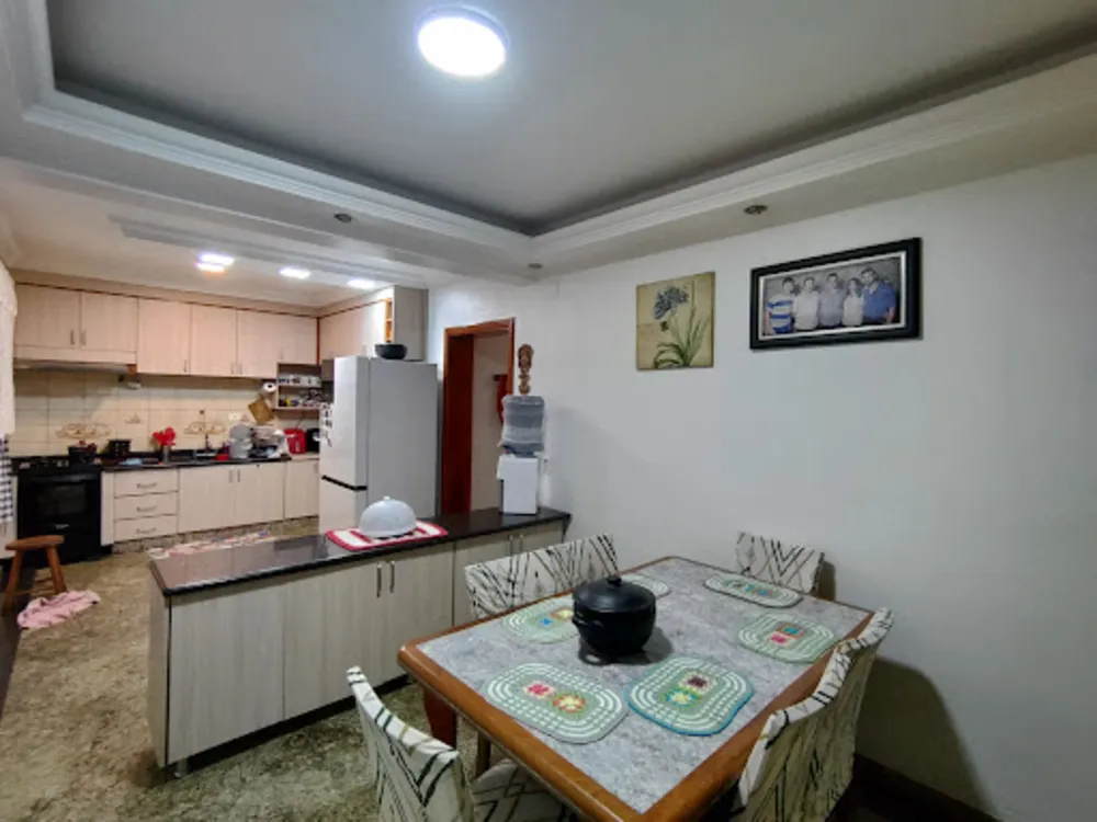 Sobrado, 3 quartos, 279 m² - Foto 2