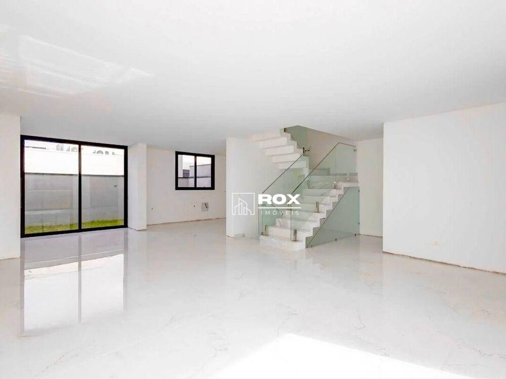 Casa de Condomínio à venda com 3 quartos, 256m² - Foto 2