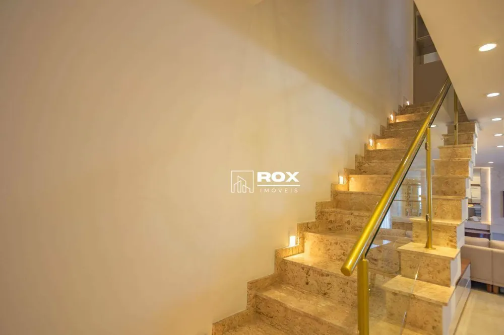 Cobertura, 3 quartos, 247 m² - Foto 2