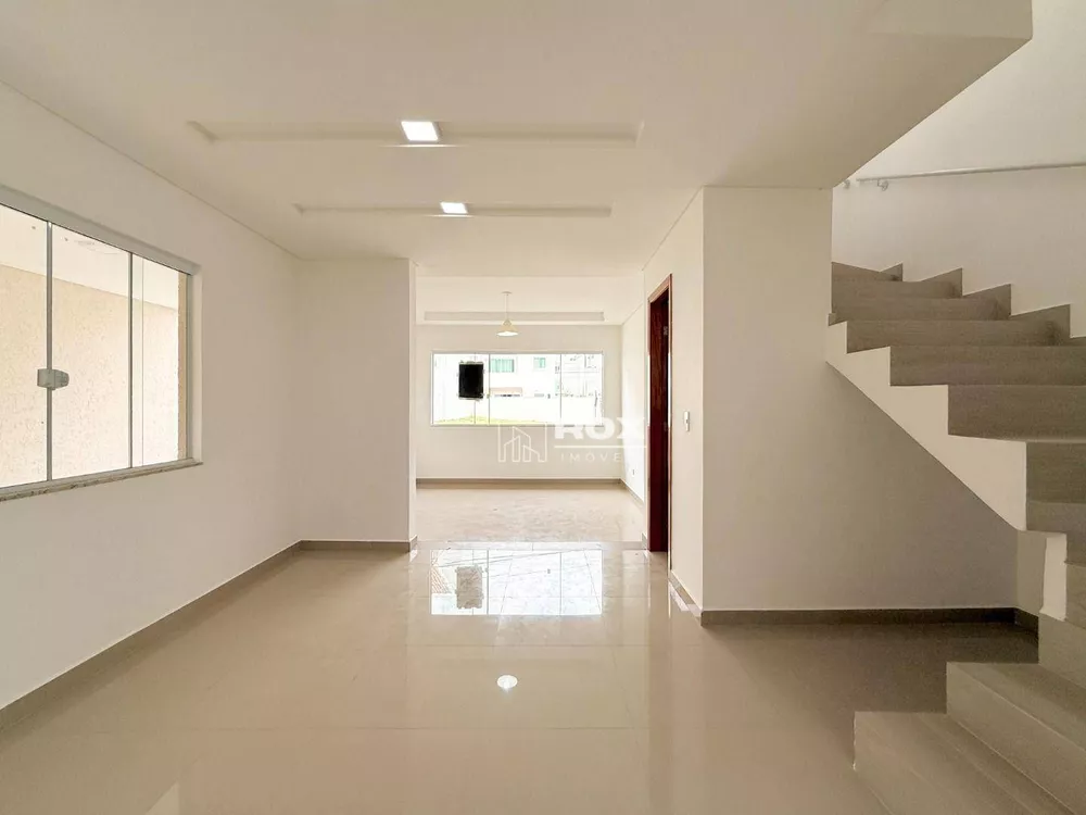 Sobrado à venda com 4 quartos, 155m² - Foto 3