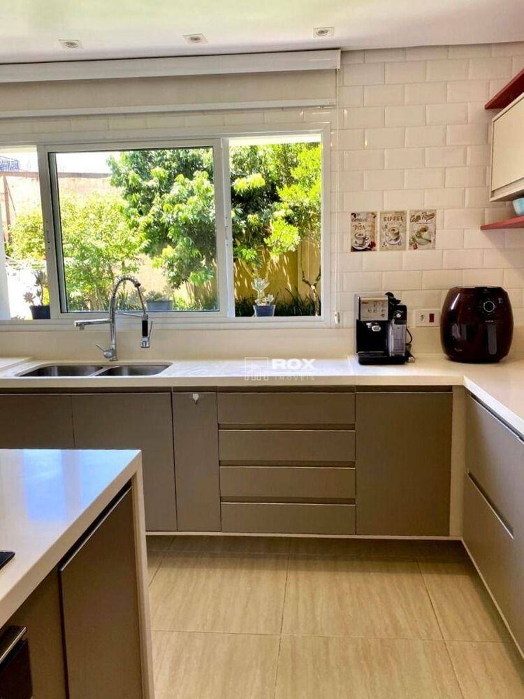Casa de Condomínio à venda com 3 quartos, 299m² - Foto 10