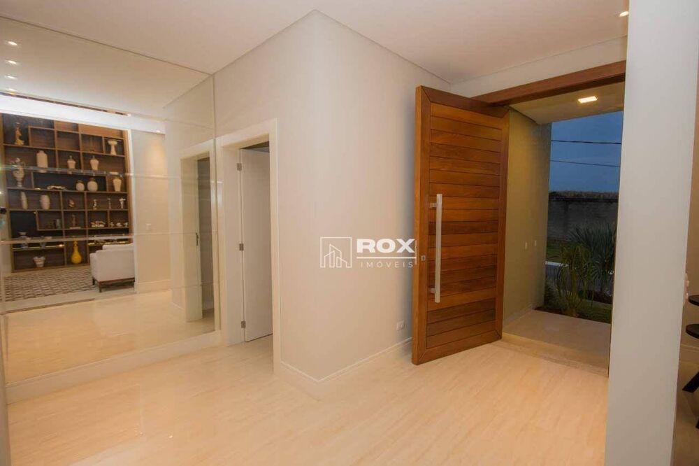 Casa de Condomínio à venda com 4 quartos, 421m² - Foto 2