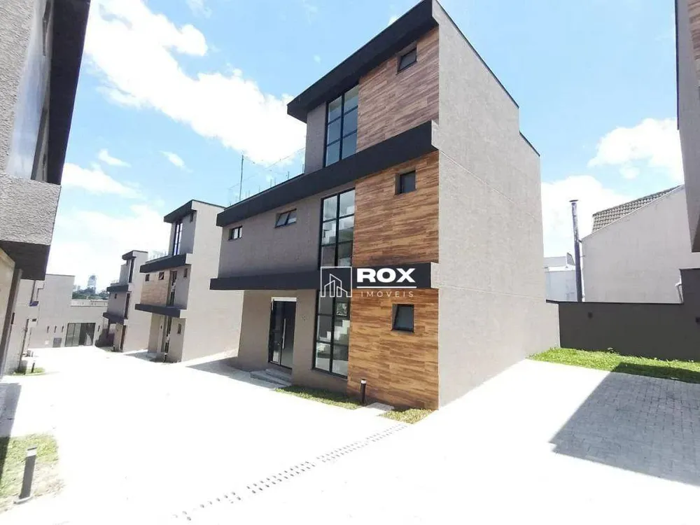 Sobrado, 3 quartos, 234 m² - Foto 1
