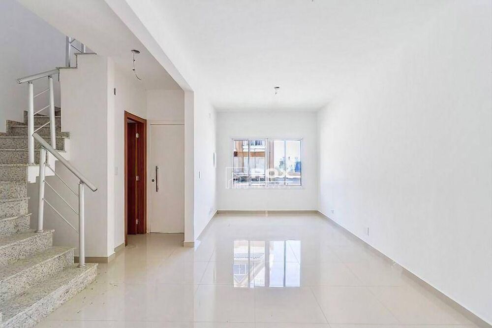 Sobrado à venda com 4 quartos, 142m² - Foto 2