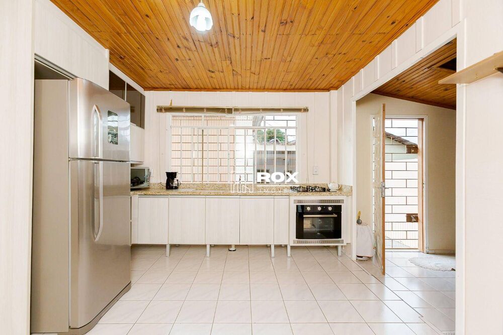 Casa à venda com 3 quartos, 87m² - Foto 2
