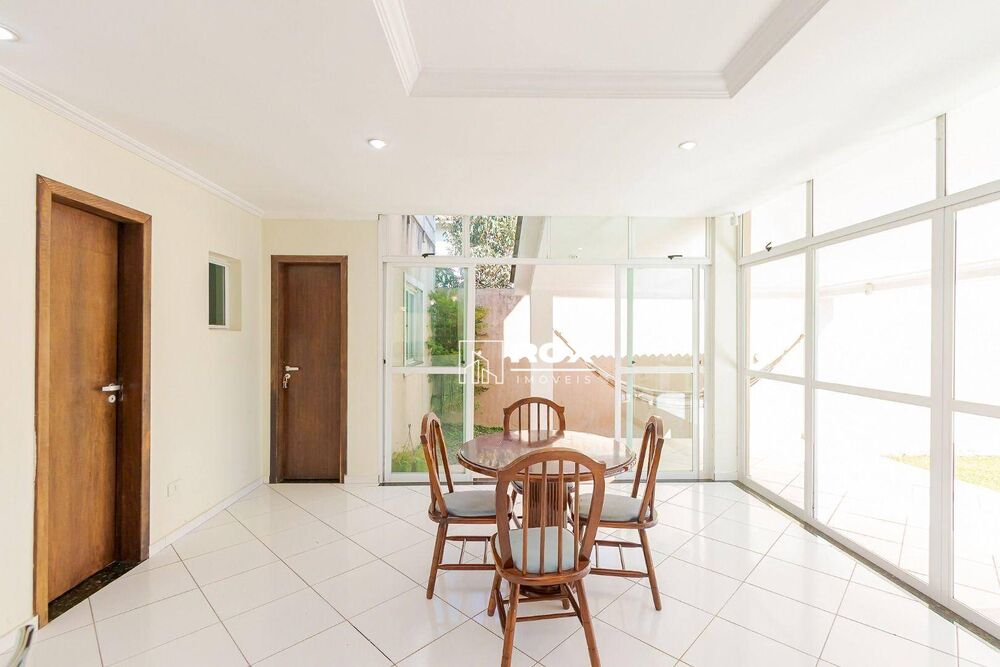 Casa, 4 quartos, 362 m² - Foto 1