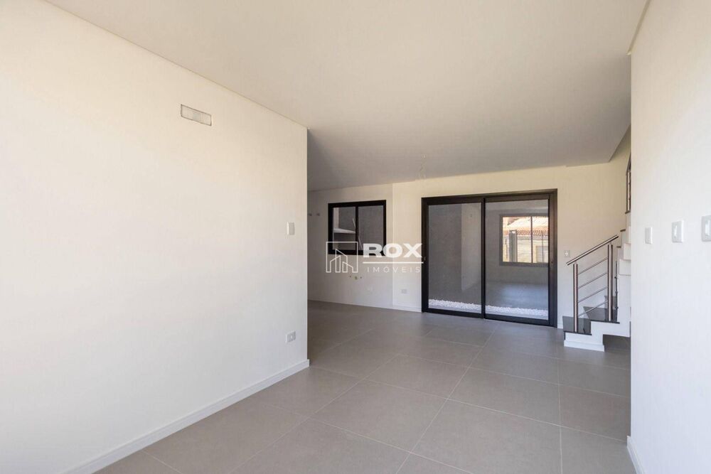 Sobrado à venda com 3 quartos, 123m² - Foto 1