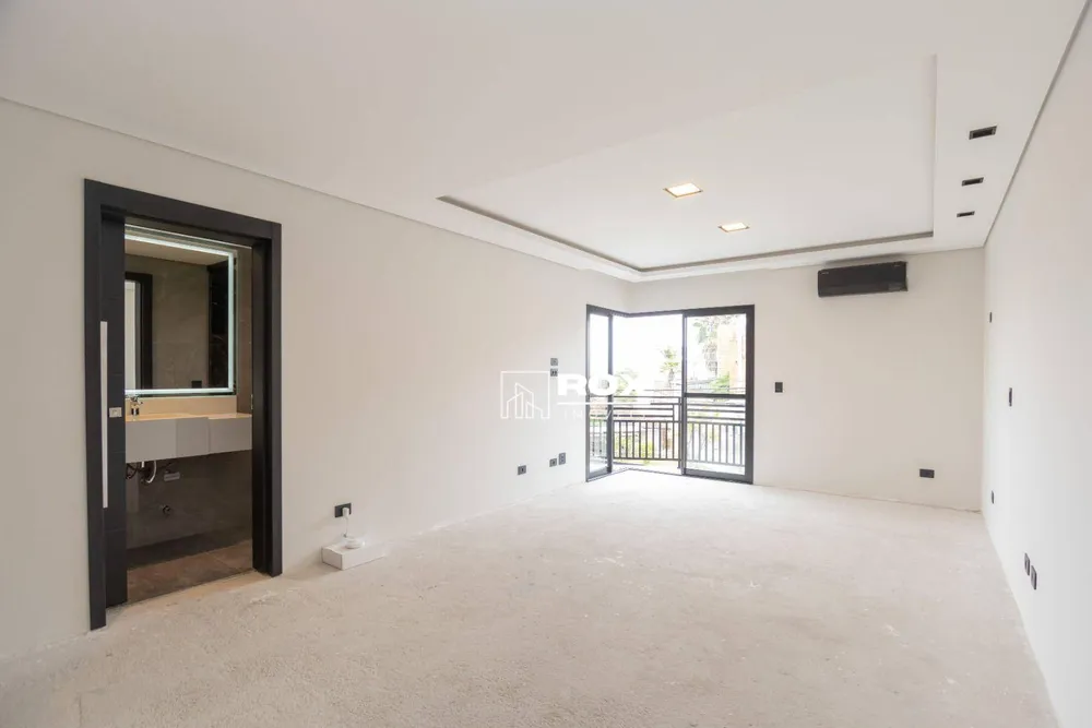 Sobrado, 3 quartos, 228 m² - Foto 1