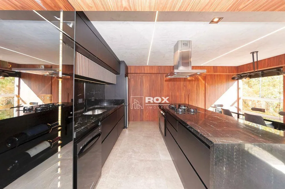Cobertura, 3 quartos, 218 m² - Foto 5