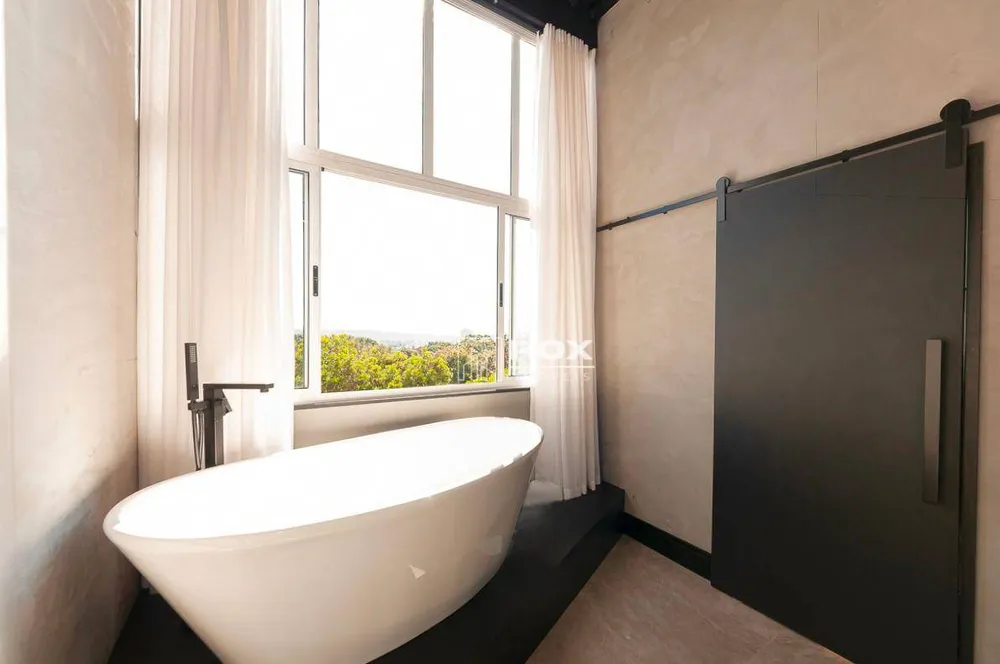 Cobertura, 3 quartos, 218 m² - Foto 6