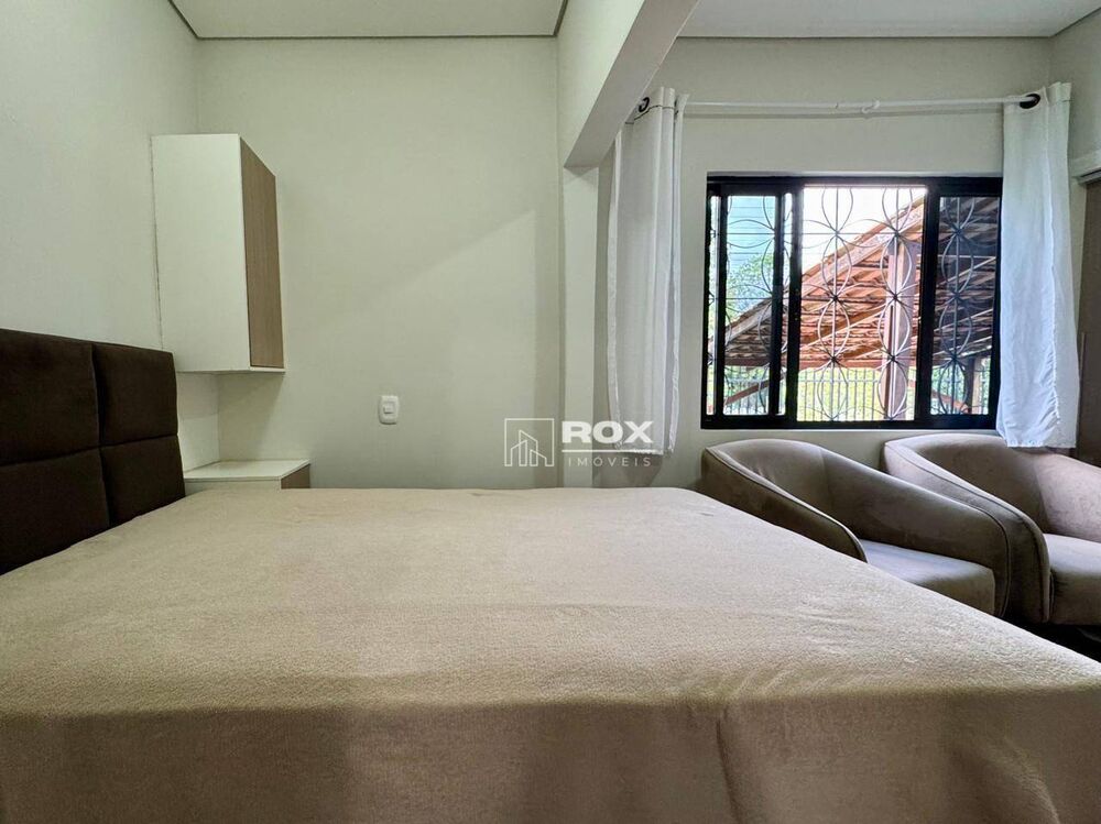 Casa à venda com 4 quartos, 110m² - Foto 3