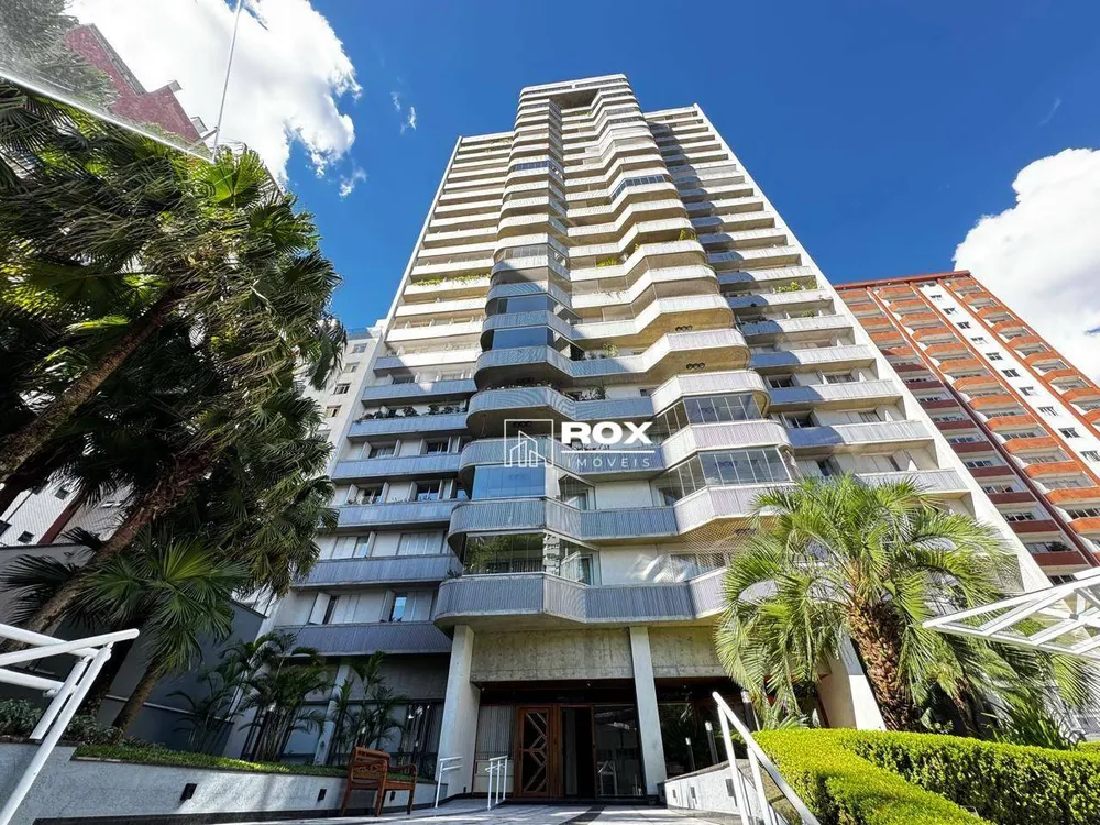 Apartamento, 3 quartos, 215 m² - Foto 1