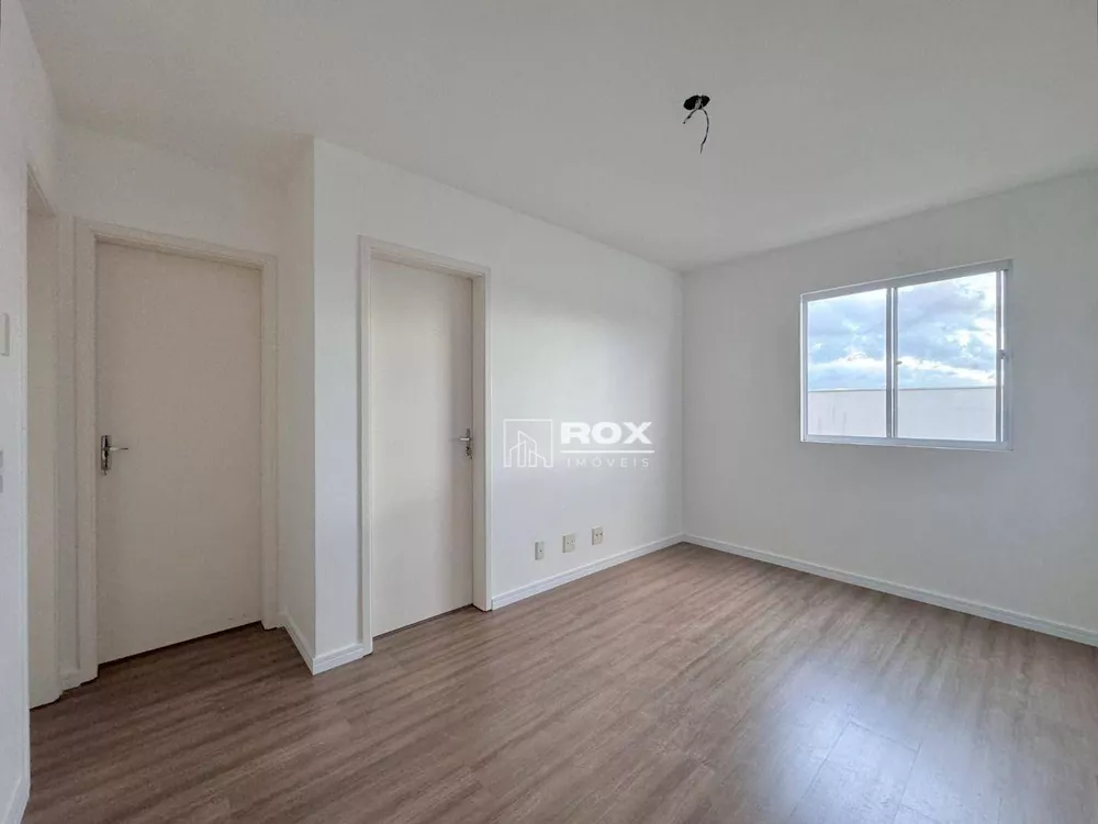 Apartamento à venda com 2 quartos, 45m² - Foto 2