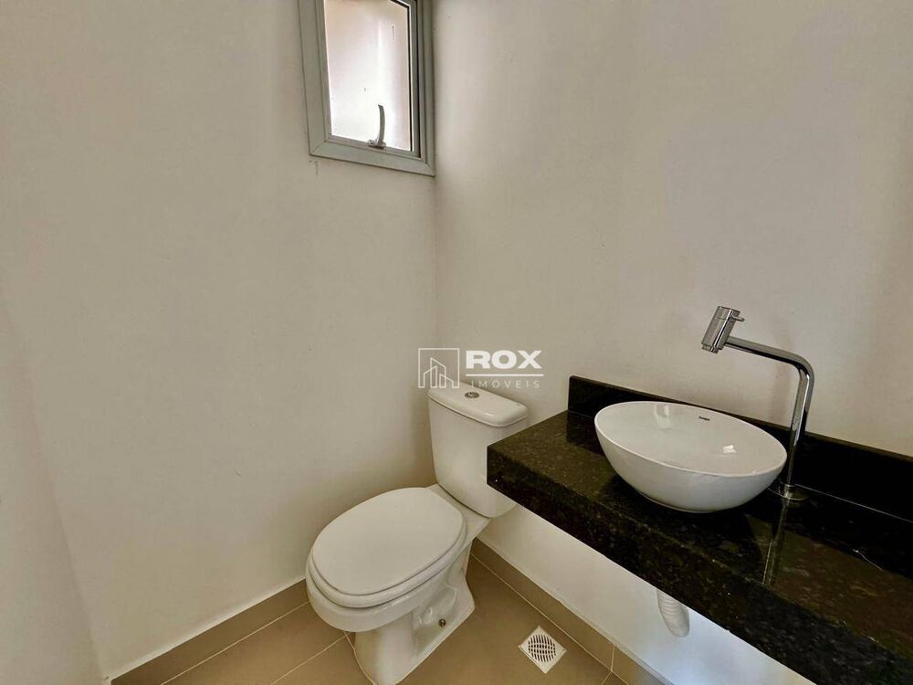 Sobrado à venda com 3 quartos, 114m² - Foto 1