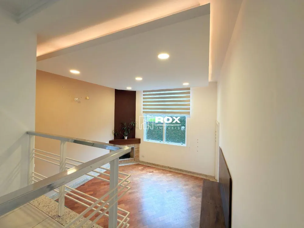Casa, 6 quartos, 240 m² - Foto 2