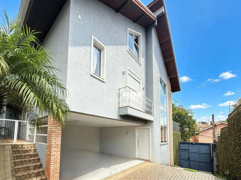 Casa, 6 quartos, 240 m² - Foto 1