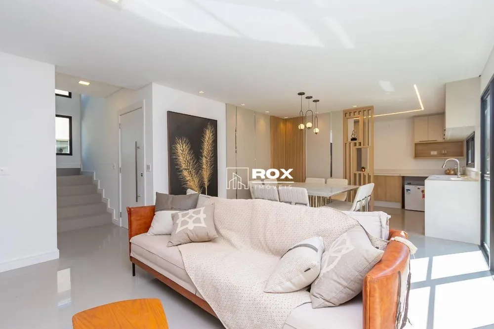 Sobrado, 3 quartos, 181 m² - Foto 1