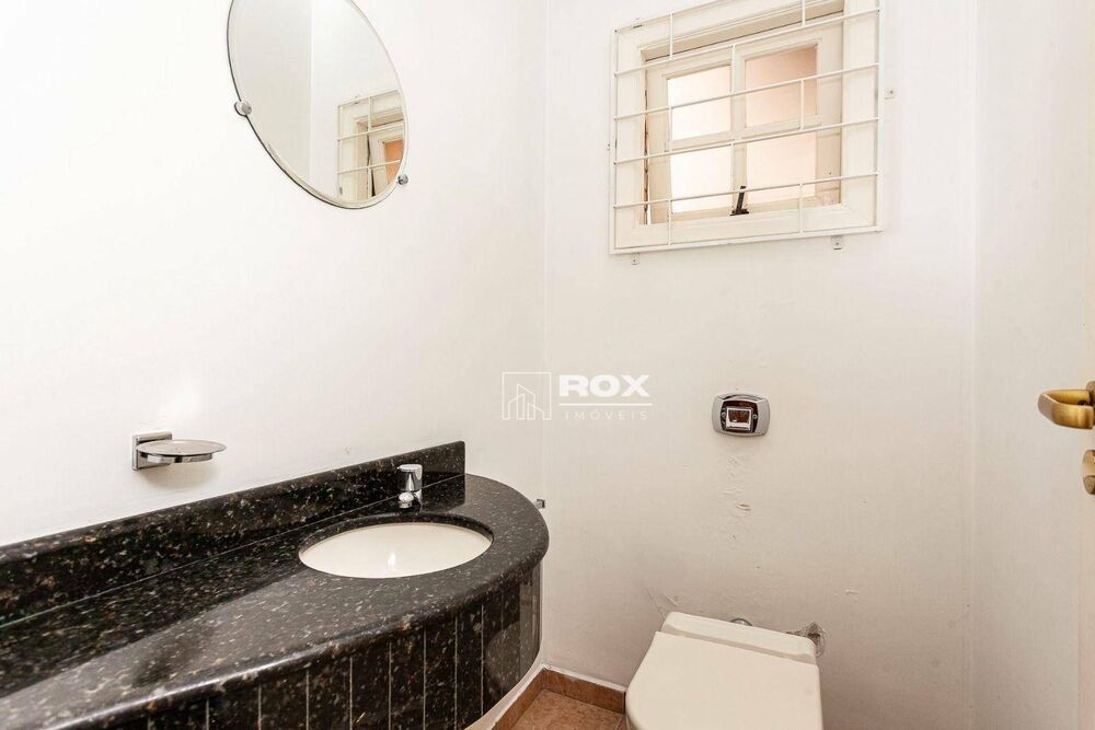 Casa à venda com 3 quartos, 194m² - Foto 2