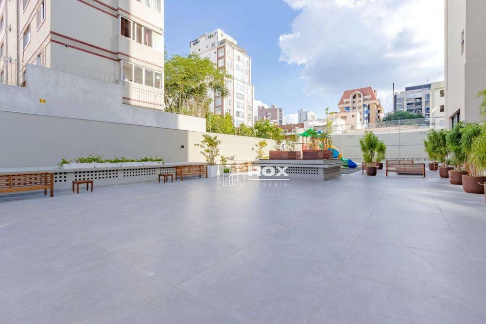 Apartamento à venda com 3 quartos, 141m² - Foto 4