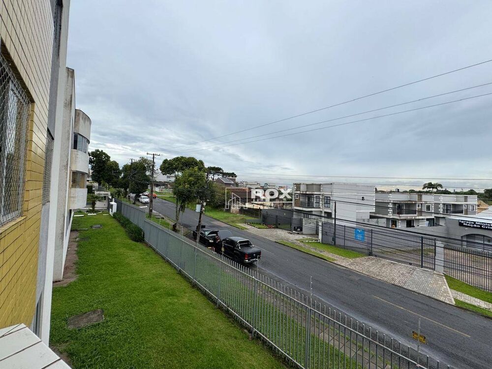 Apartamento à venda com 3 quartos, 75m² - Foto 2