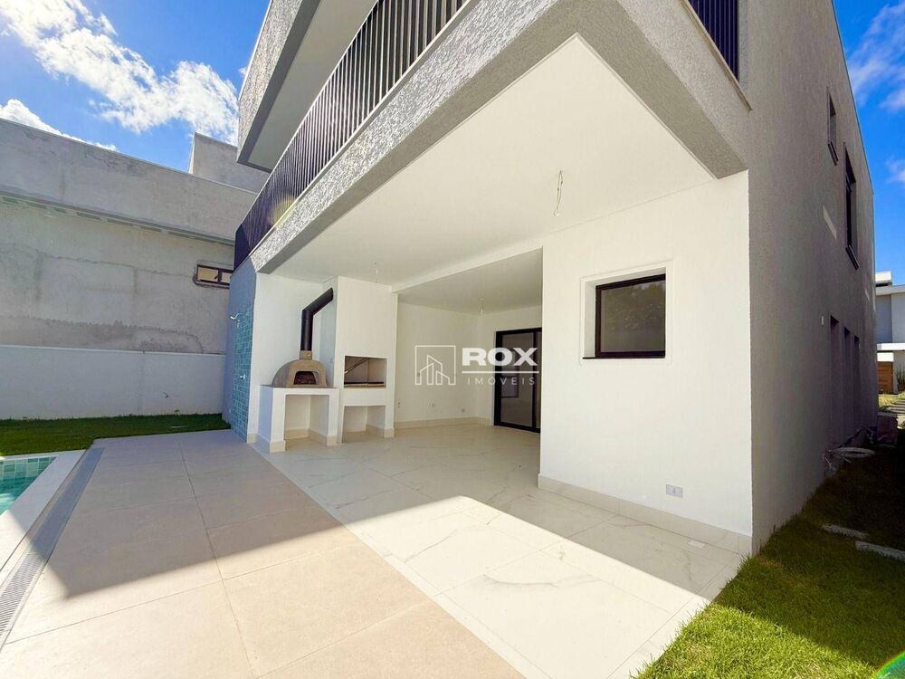 Casa de Condomínio à venda com 4 quartos, 305m² - Foto 3