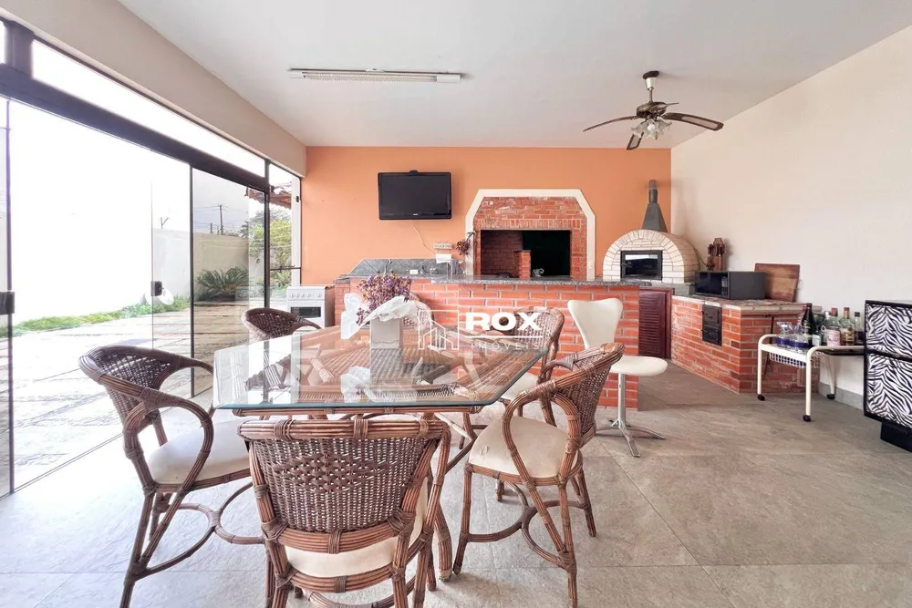 Casa, 4 quartos, 380 m² - Foto 4