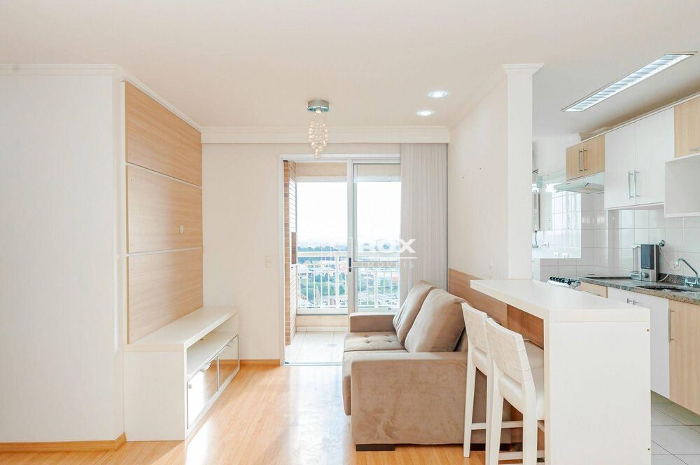 Apartamento à venda com 3 quartos, 70m² - Foto 2