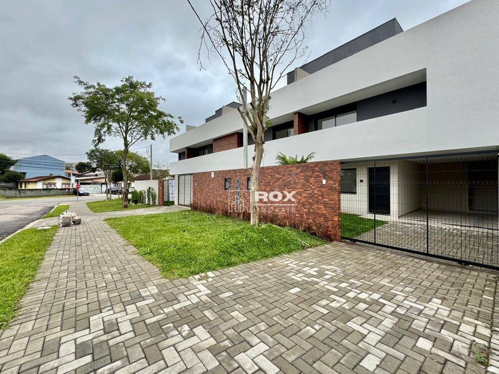 Sobrado à venda com 3 quartos, 147m² - Foto 1