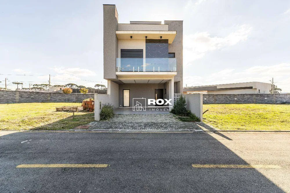 Sobrado, 4 quartos, 210 m² - Foto 1
