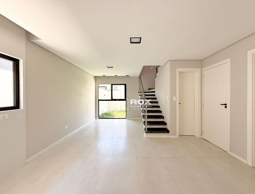 Sobrado à venda com 3 quartos, 94m² - Foto 1