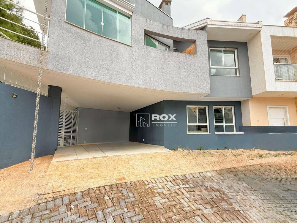 Casa de Condomínio à venda com 3 quartos, 200m² - Foto 1
