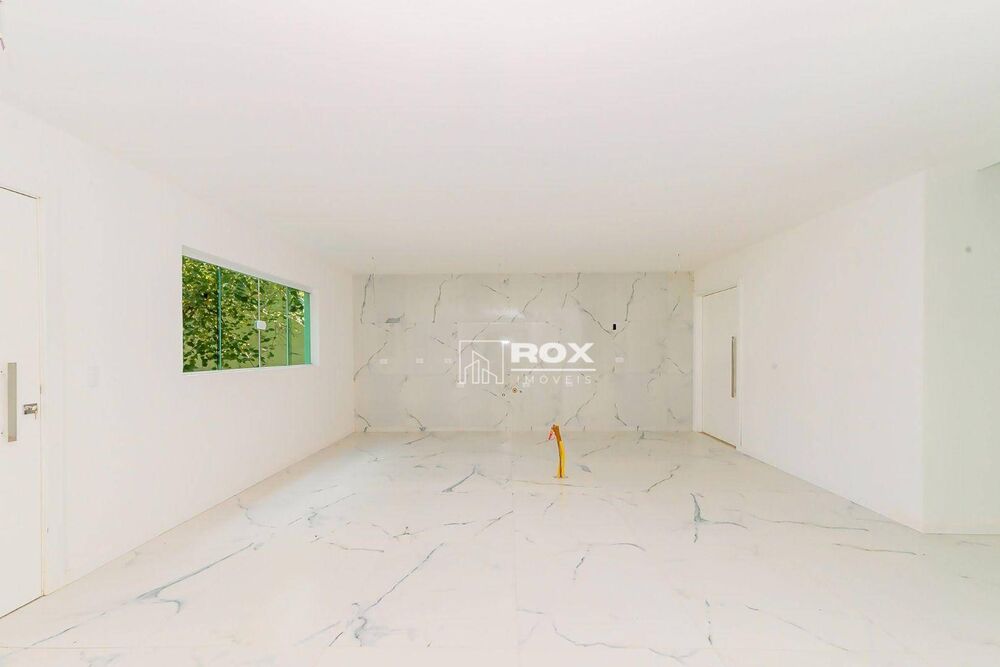 Casa à venda com 5 quartos, 280m² - Foto 8