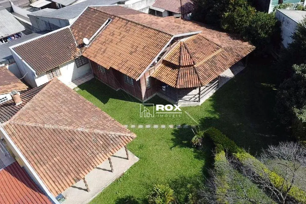 Casa, 5 quartos, 257 m² - Foto 1