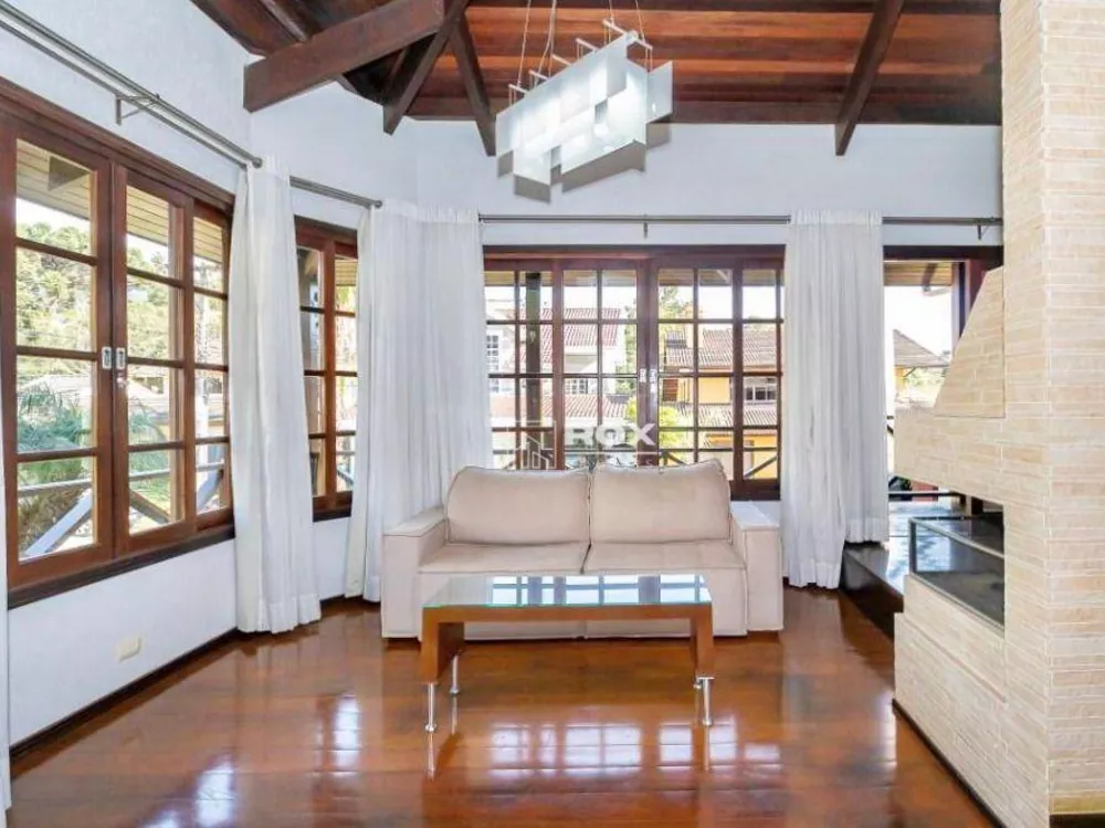 Casa de Condomínio à venda com 3 quartos, 300m² - Foto 4