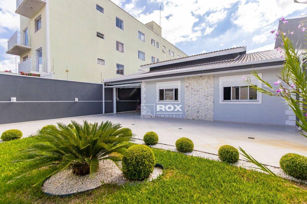 Casa à venda com 3 quartos, 400m² - Foto 2
