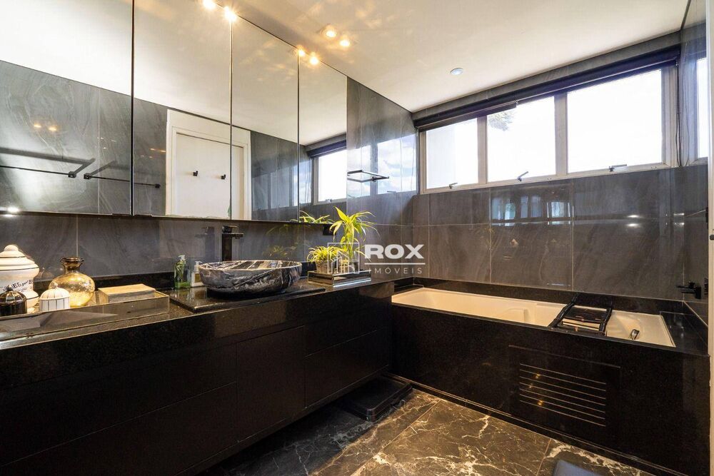 Casa à venda com 3 quartos, 340m² - Foto 13