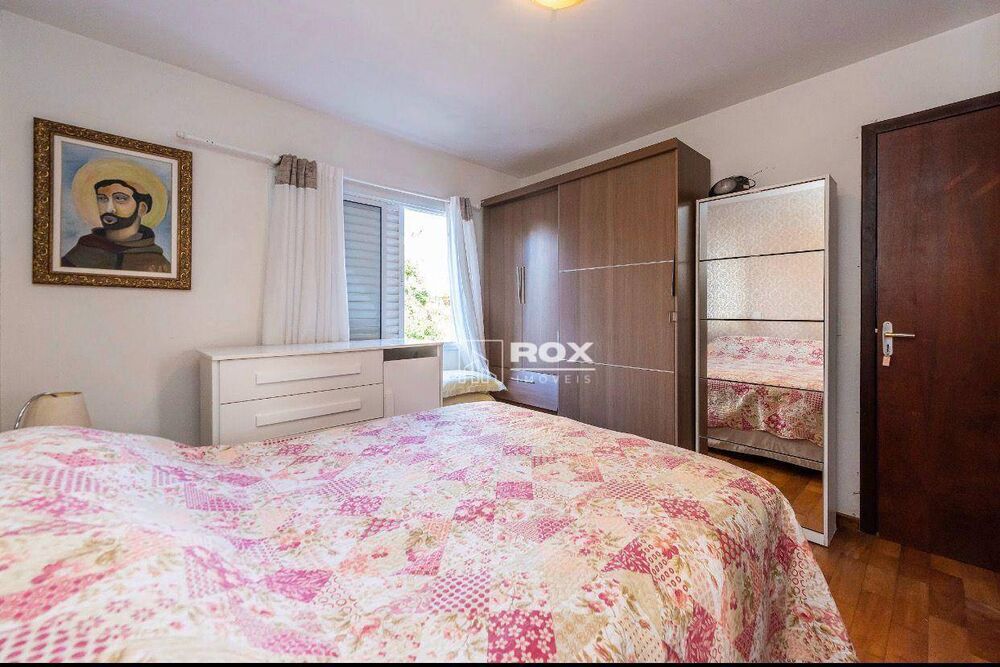 Casa à venda com 5 quartos, 250m² - Foto 6