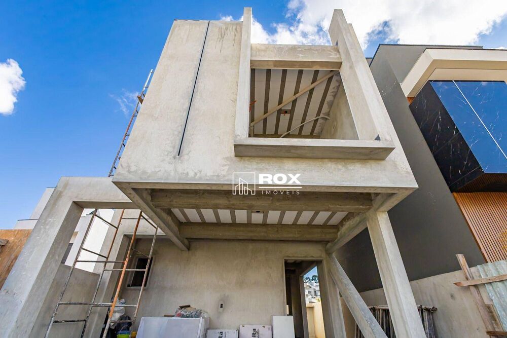 Casa de Condomínio à venda com 3 quartos, 221m² - Foto 4