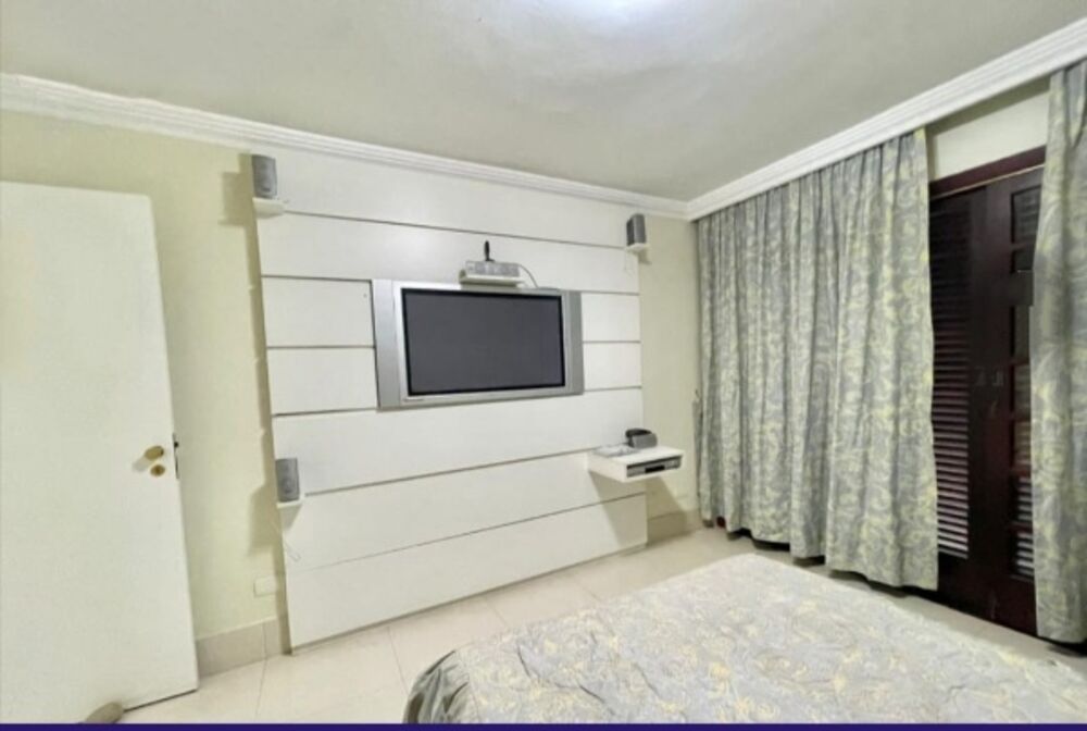 Casa, 4 quartos, 269 m² - Foto 1