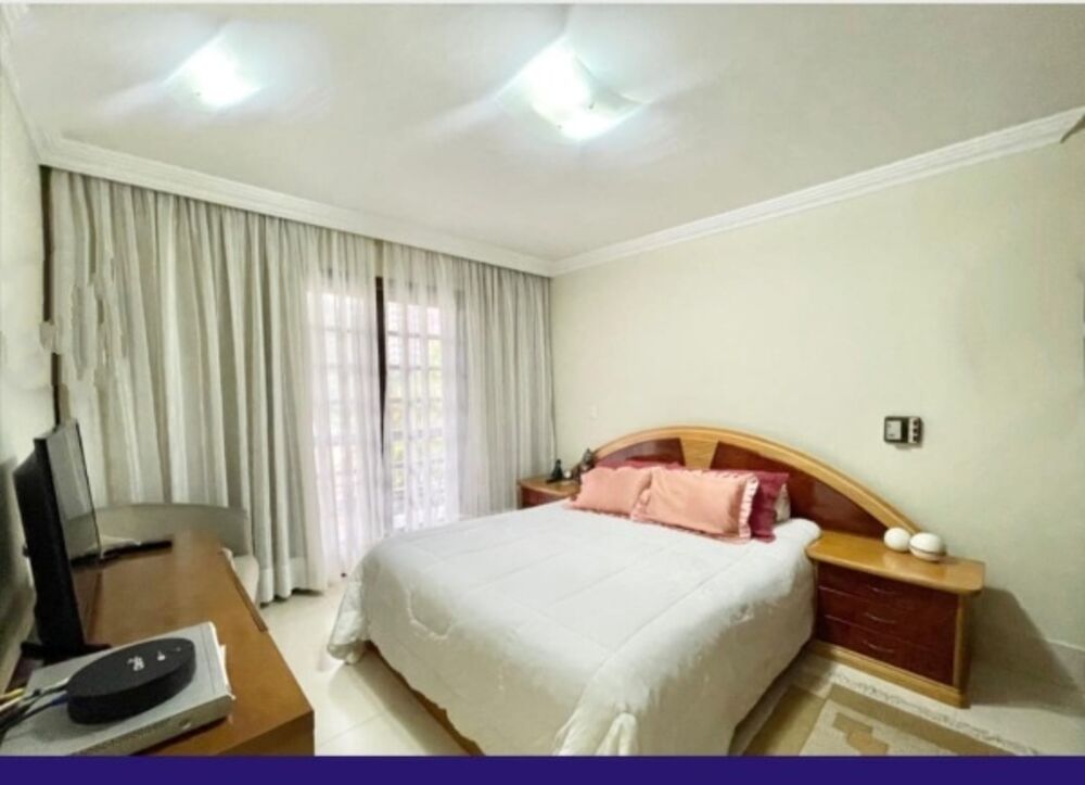 Casa, 4 quartos, 269 m² - Foto 3