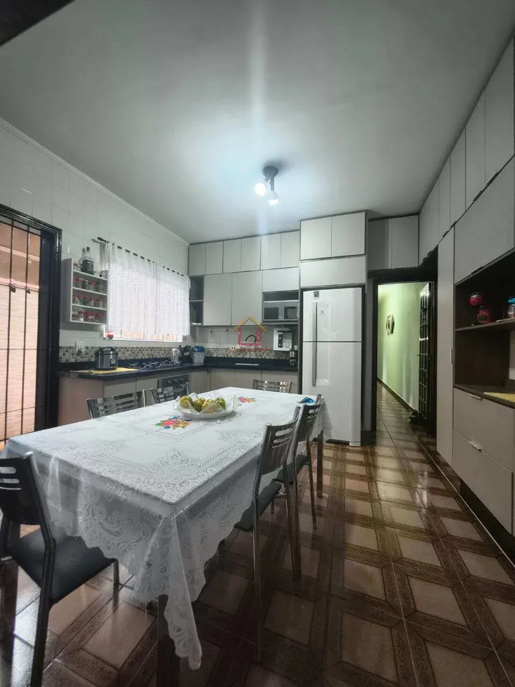Casa, 3 quartos, 140 m² - Foto 2